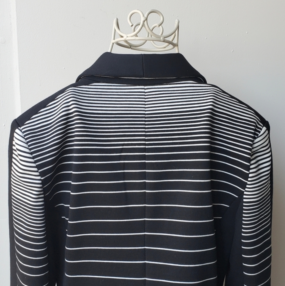 Carmen Marc Valvo Blazer - Picture 9 of 10